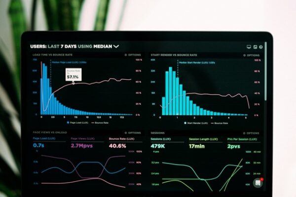 Privacy-First Analytics: Datenschutzfreundliche Webanalyse – aber wie echt ist das Versprechen?